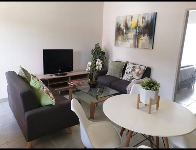 2 BEDROOM APARTMENT FOR SALE IN LYNNWOOD